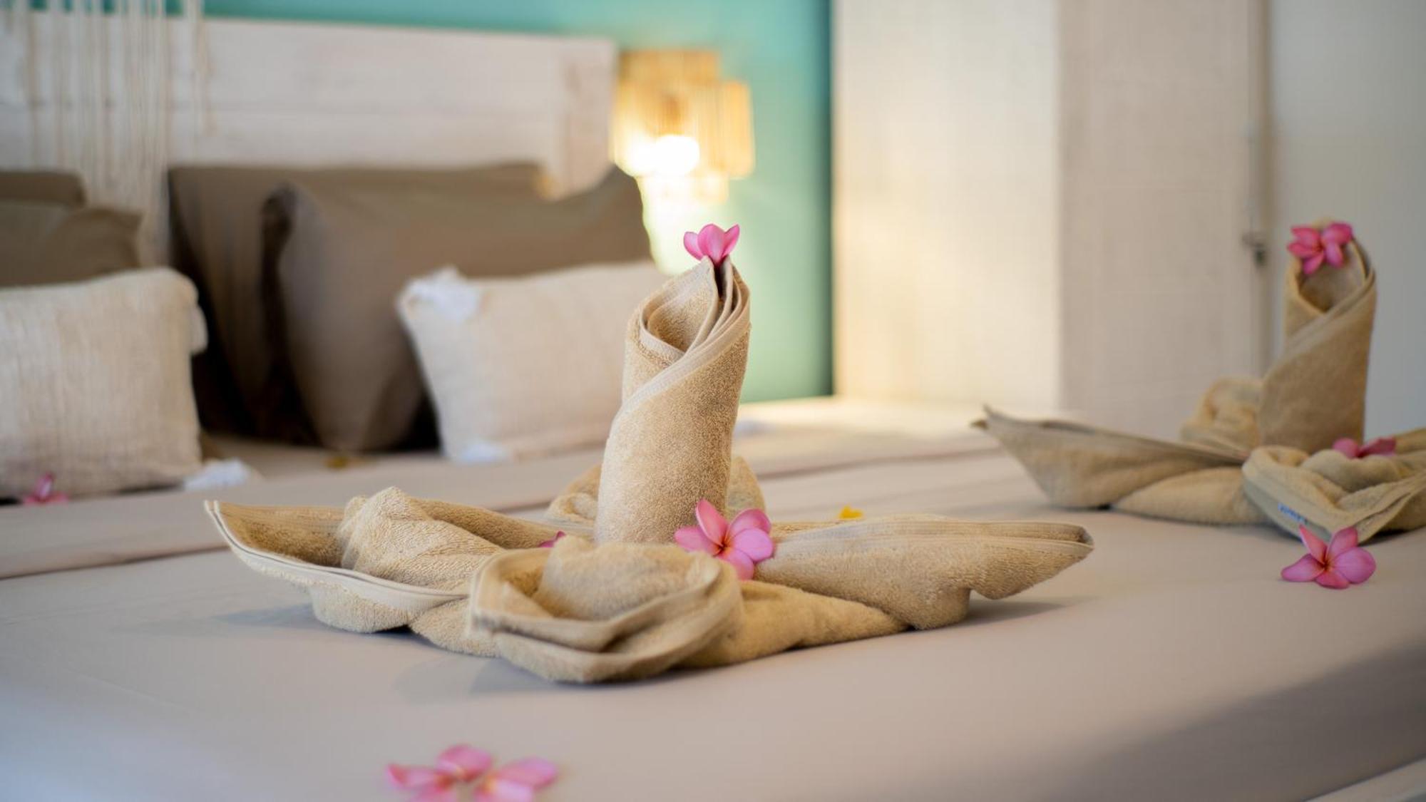 Апартаменты The White Bay Lombok Kuta  Экстерьер фото