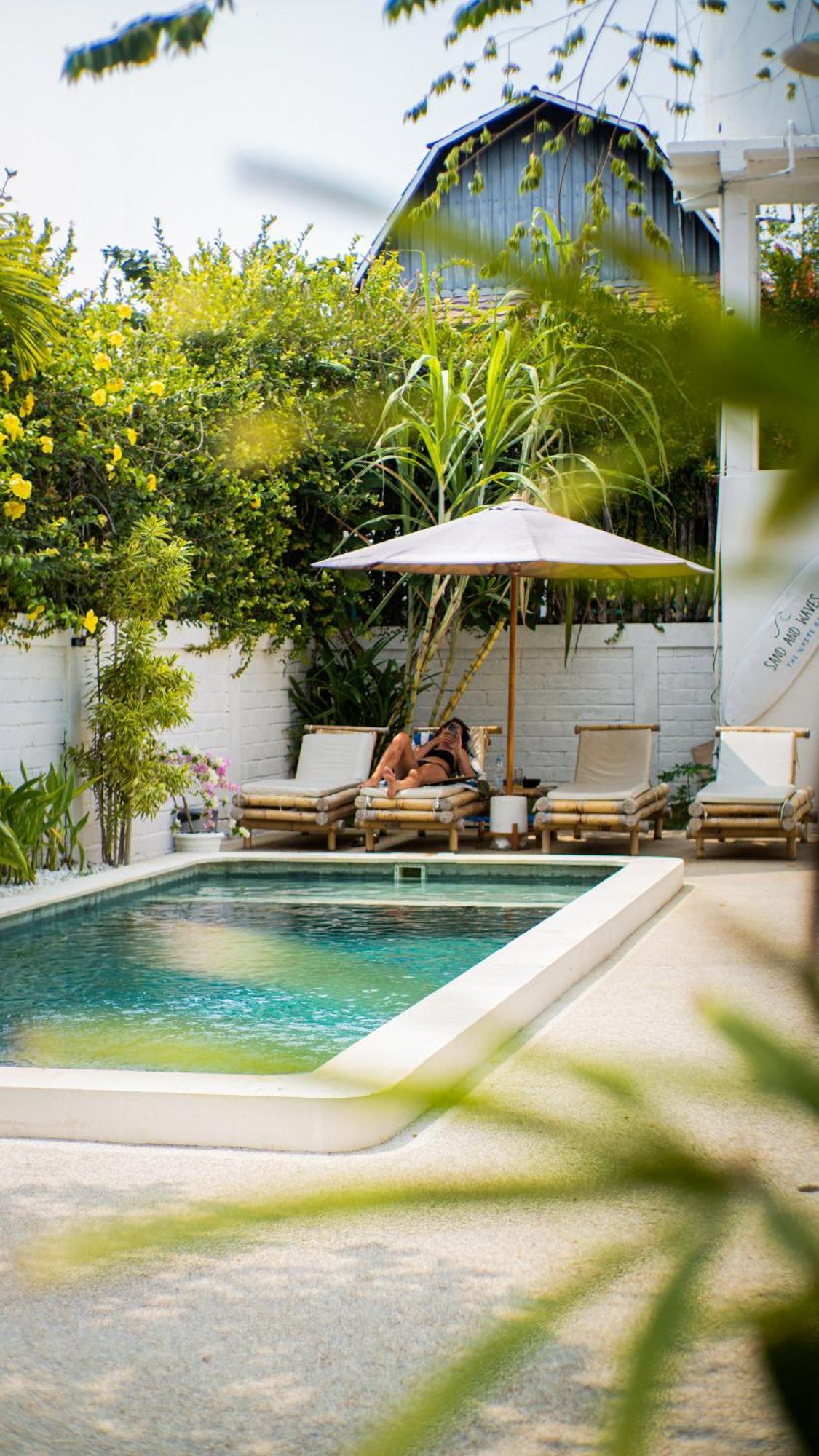 Апартаменты The White Bay Lombok Kuta  Экстерьер фото